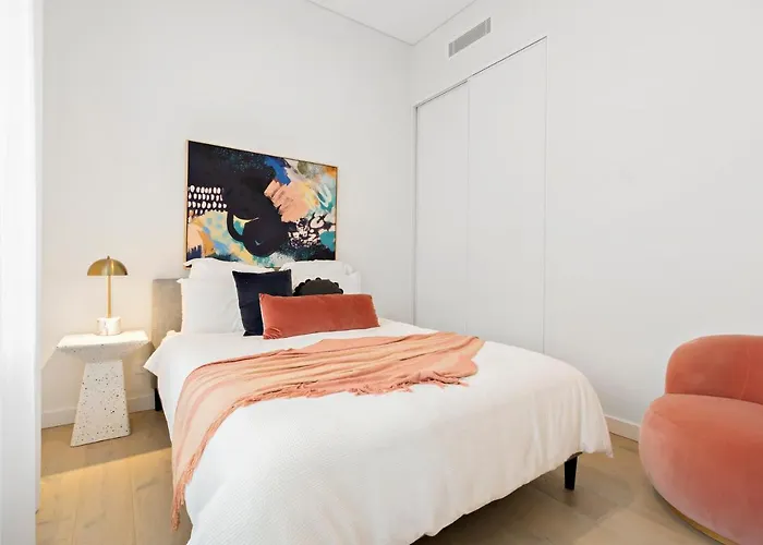 3 Bedroom Apartment Over Looking Newcastle