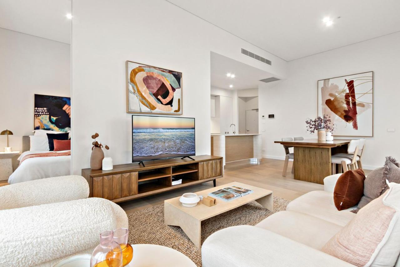 Apartment 3 Bedroom Over Looking *